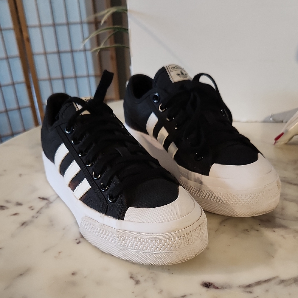 Adidas | Nizza  Platform Lace-Up Sneakers Sz 9.5